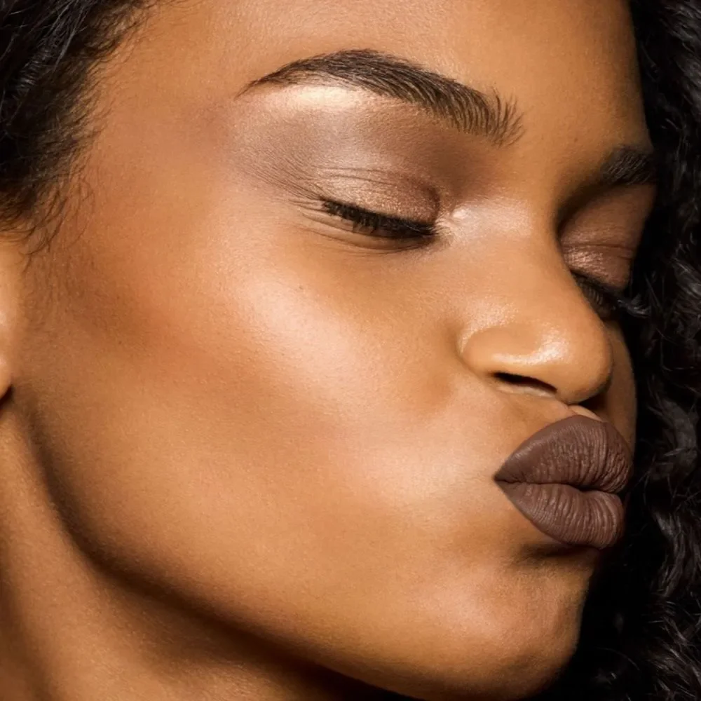 FENTY BEAUTY BY RIHANNA Stunna Lip Paint Longwear Fluid Lip Color Color: Unveil